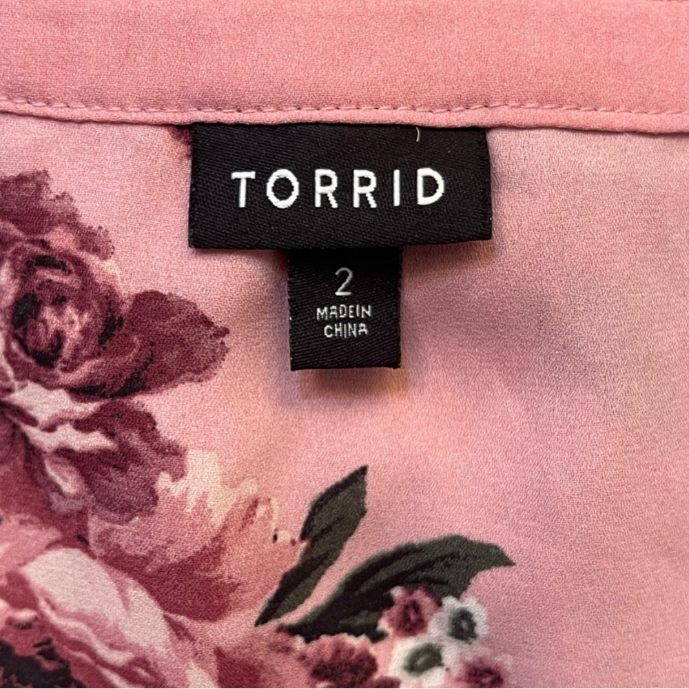 Torrid Pink Relaxed Buttoned Blouse - Picture 3 of 4
